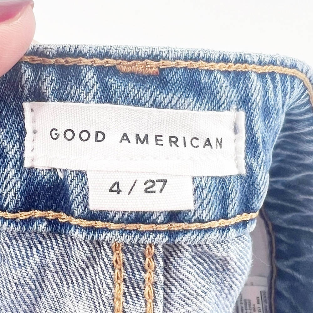 ✅ Good American Bombshell Cutoff Denim Shorts Size 4 / 27 BUTTON FRONT - Picture 7 of 7